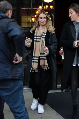 Lily James Poster 2927694
