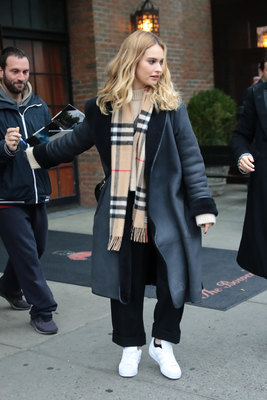 Lily James Poster 2927739