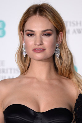 Lily James Poster 3082943