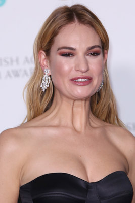 Lily James Poster 3210102