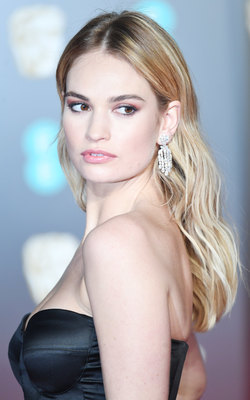 Lily James Poster 3210140