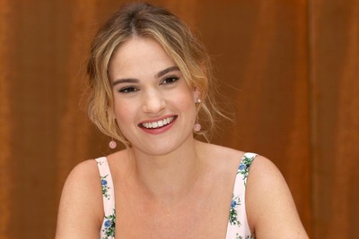 Lily James Poster 3737818
