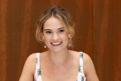 Lily James Poster 3737833