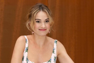 Lily James Poster 3737834