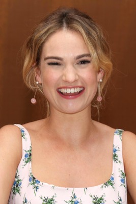 Lily James Poster 3737844