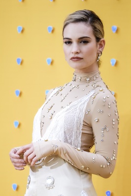 Lily James Poster 3857613