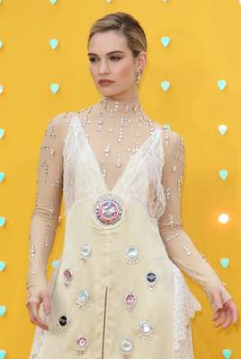 Lily James Poster 3857622