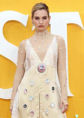 Lily James Poster 3857633