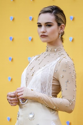 Lily James Poster 3857638