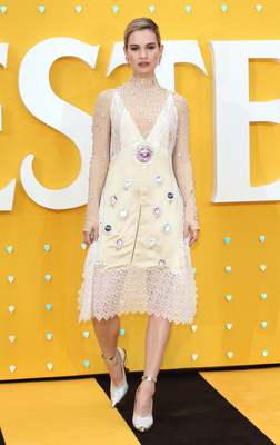 Lily James Poster 3857643