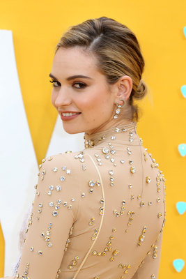 Lily James Poster 3857686