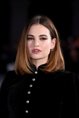 Lily James Poster 3905030