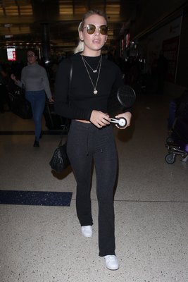 Louisa Johnson Poster 3074451