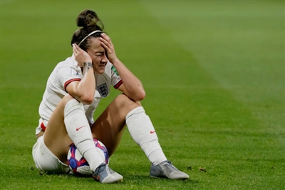 Lucy Bronze Poster 3689925