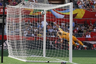 Lucy Bronze Poster 3689963