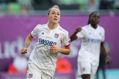 Lucy Bronze Poster 3690102