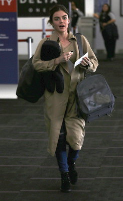 Lucy Hale Poster 3275417