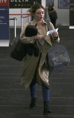 Lucy Hale Poster 3275432