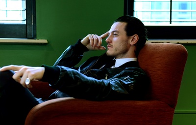 Luke Evans Poster 2304878