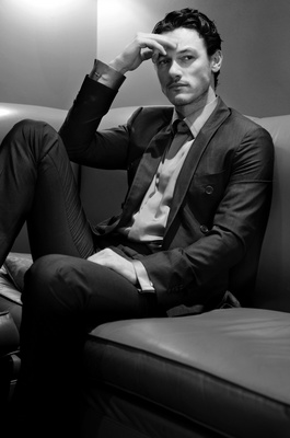 Luke Evans Poster 2304886
