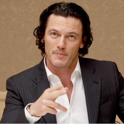 Luke Evans Poster 2363975