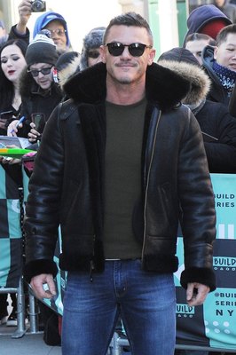 Luke Evans Poster 2974794