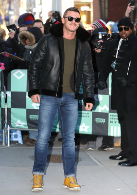Luke Evans Poster 2974796