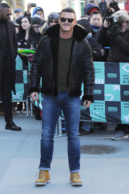 Luke Evans Poster 2974798
