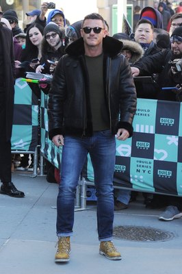 Luke Evans Poster 2974805