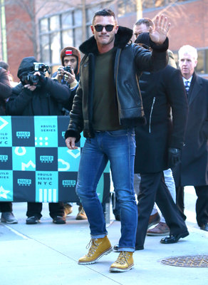 Luke Evans Poster 2974815