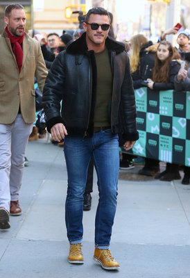 Luke Evans Poster 2974823