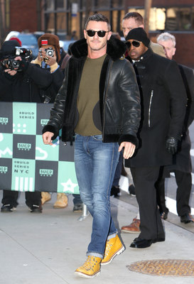 Luke Evans Poster 2974836