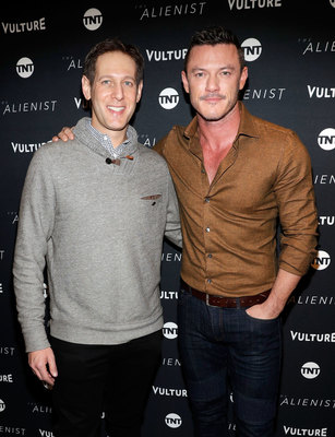 Luke Evans Poster 2974837