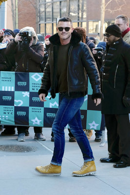 Luke Evans Poster 2974838