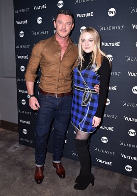 Luke Evans Poster 2974840