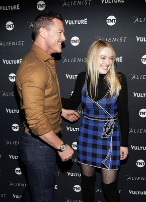 Luke Evans Poster 2974841