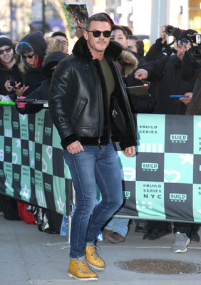 Luke Evans Poster 2974860