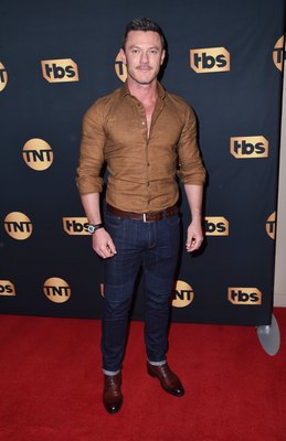 Luke Evans Poster 2974863