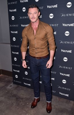 Luke Evans Poster 2974866