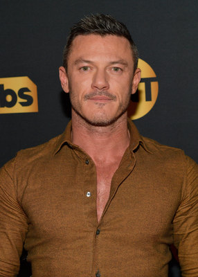 Luke Evans Poster 2974867