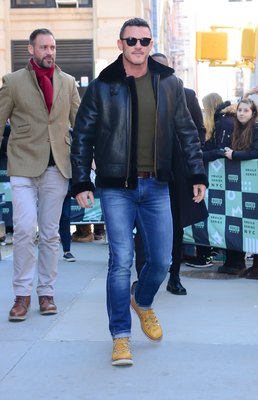 Luke Evans Poster 2974868