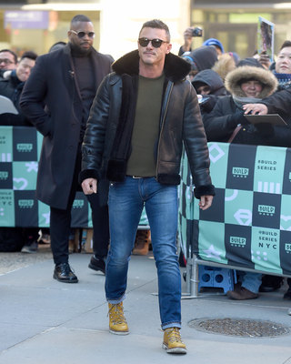 Luke Evans Poster 2974873