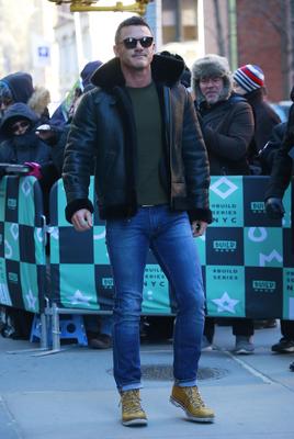 Luke Evans Poster 2974875