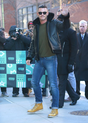 Luke Evans Poster 2974878