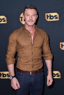 Luke Evans Poster 2974891