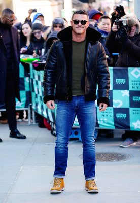Luke Evans Poster 2974892