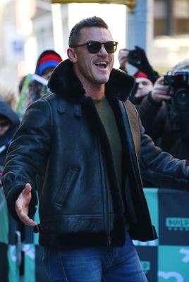 Luke Evans Poster 2974907