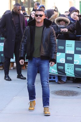 Luke Evans Poster 2974908