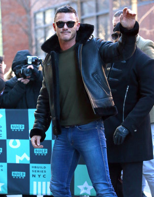 Luke Evans Poster 2974927
