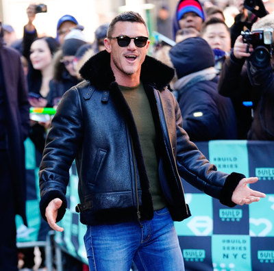 Luke Evans Poster 2974928